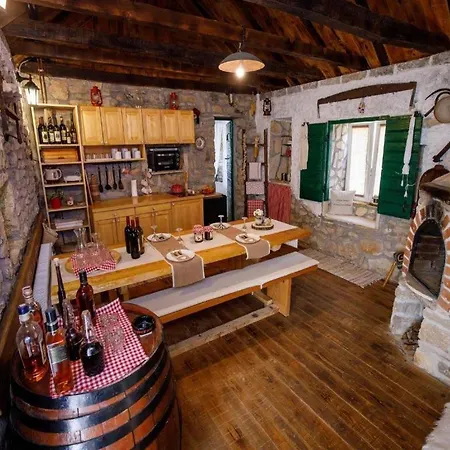 Holiday home Rural House 